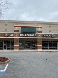 An image of the front of the Roosevelt tax collector office.